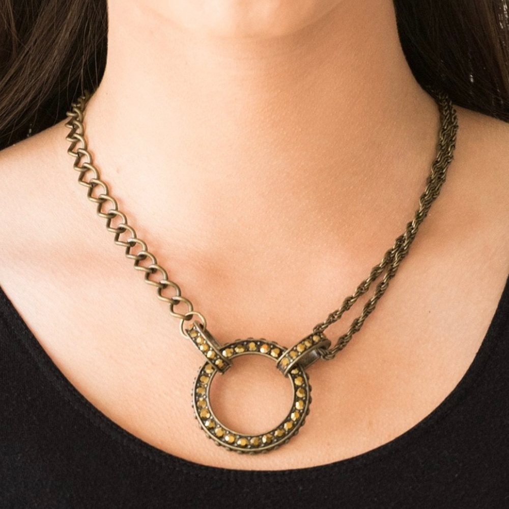 Beautiful PAPARAZZI brass Necklace